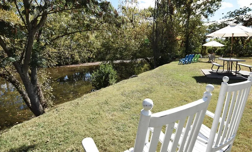 Arbors At Island Landing & 3* Pigeon Forge
