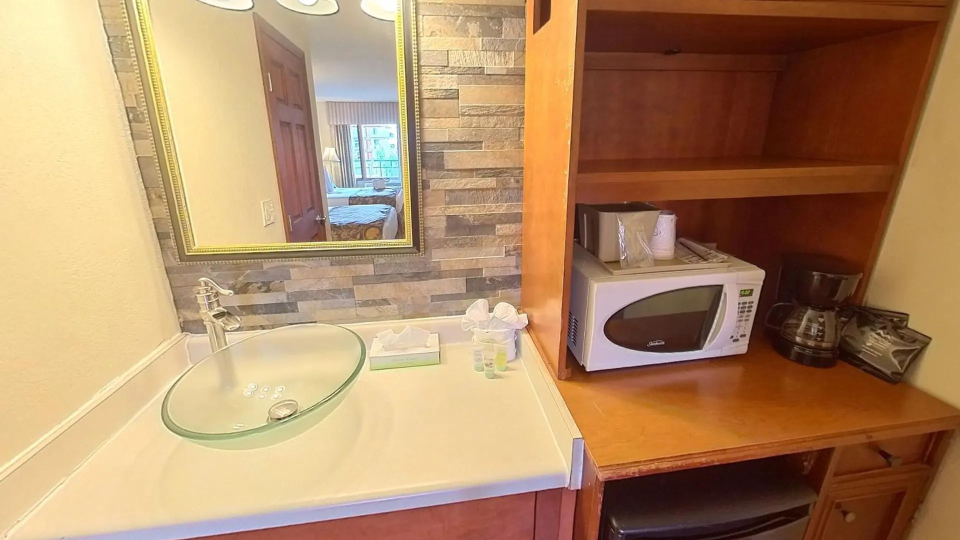Arbors At Island Landing & Hotel 3*