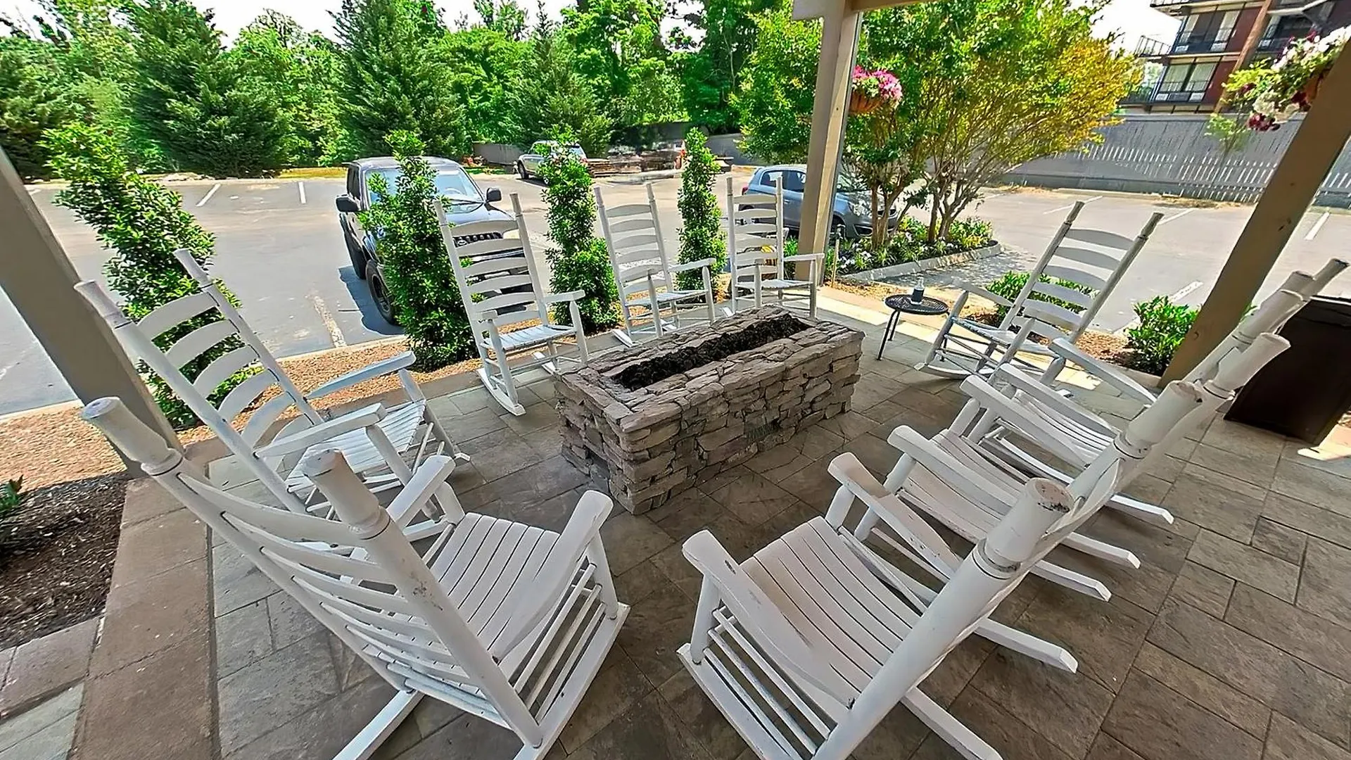 Arbors At Island Landing & 3*