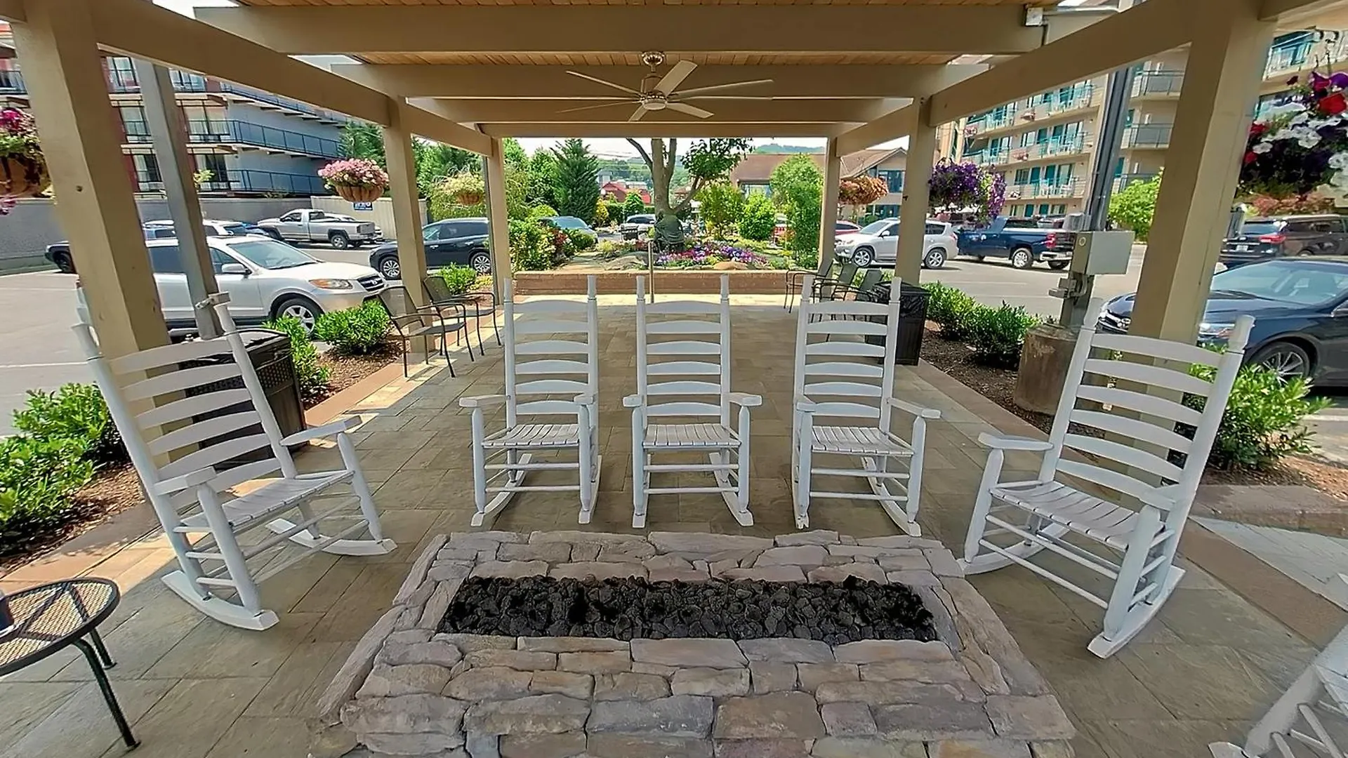 Arbors At Island Landing &