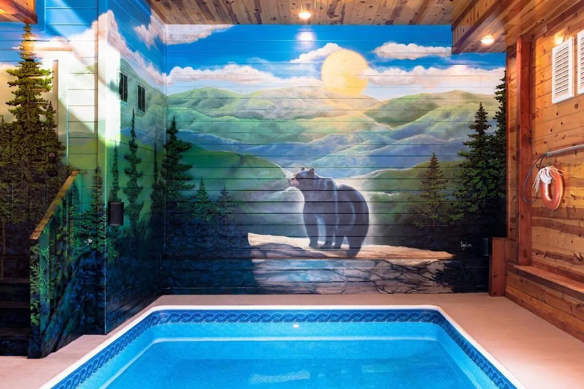 Holiday home New Luxury Newly Furnished Sleeps 20 Stunning View Heated Indoor Pool With New Mural Arcade Games Theater And Karaoke
