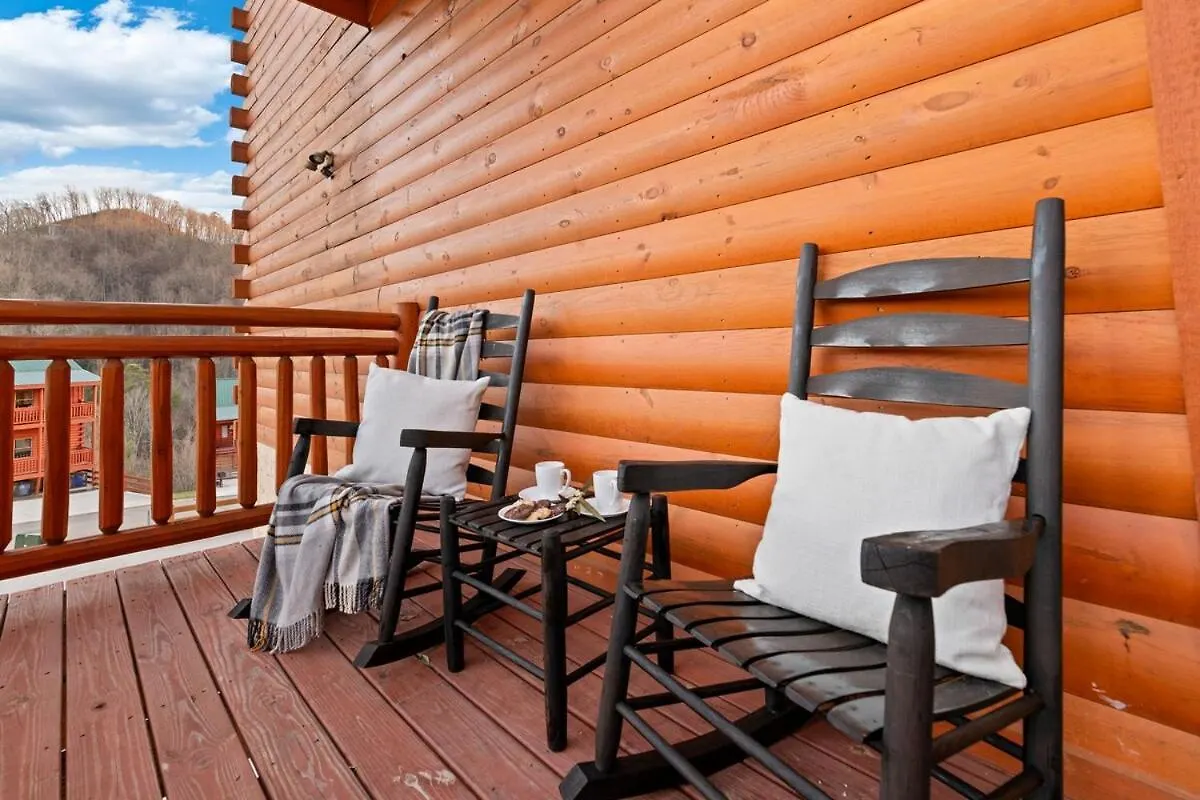 New Luxury Newly Furnished Sleeps 20 Stunning View Heated Indoor Pool With New Mural Arcade Games Theater And Karaoke