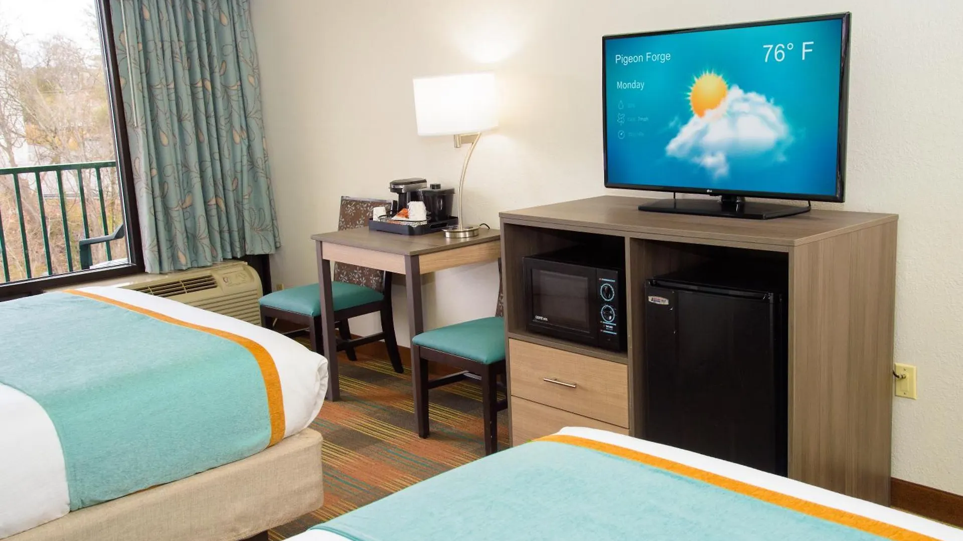 Pigeon River Hotel