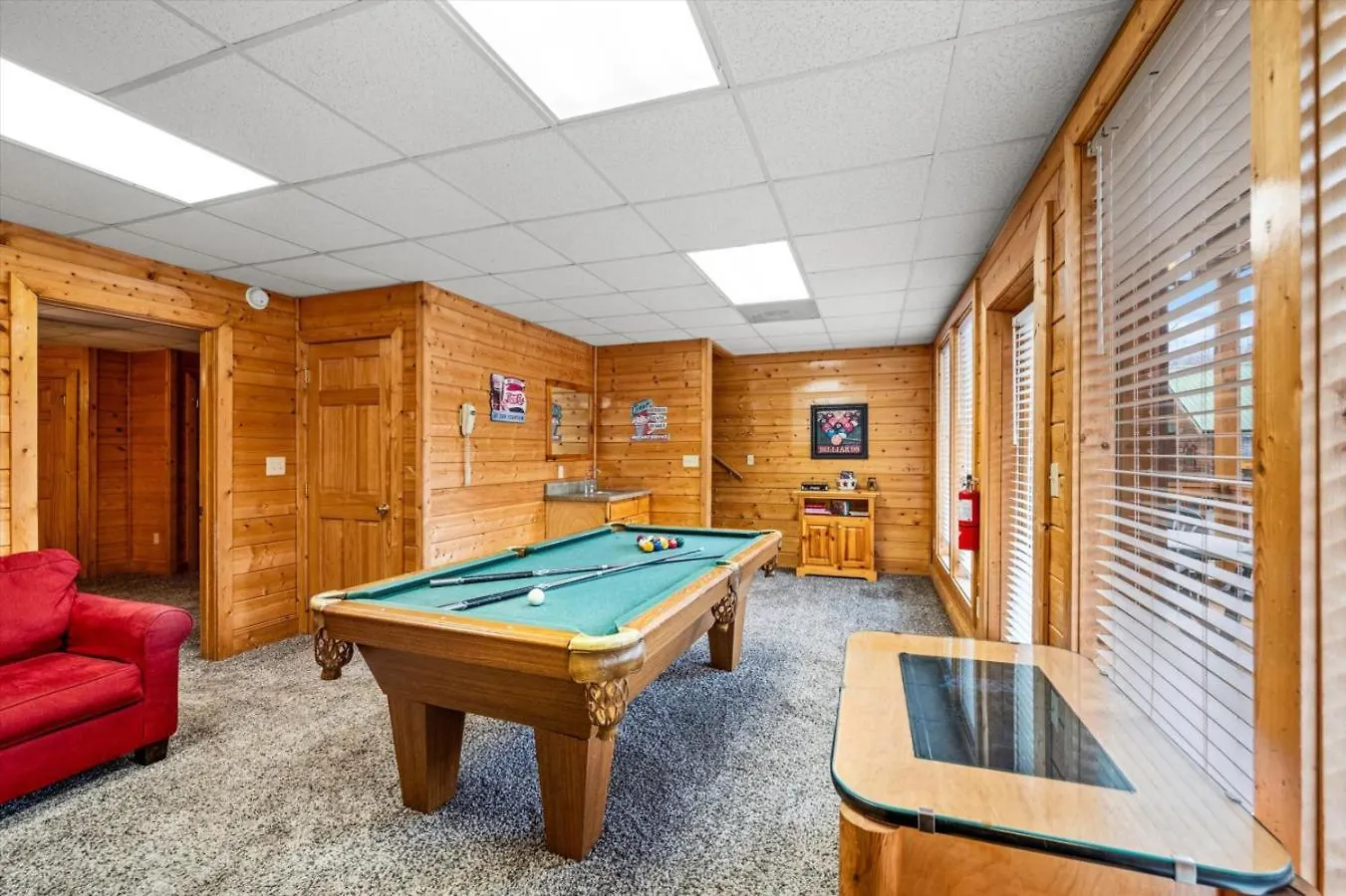 Starry Mountain View- Hot Tub - Pool Table - Prime Location 펜션