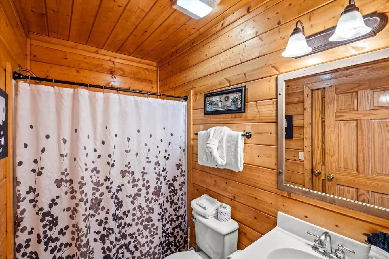Starry Mountain View- Hot Tub - Pool Table - Prime Location 펜션 비둘기 포지