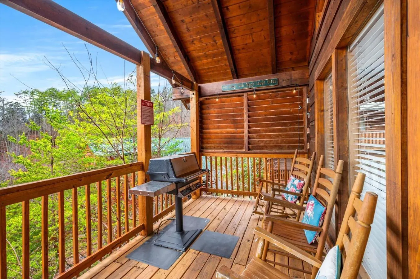 Starry Mountain View- Hot Tub - Pool Table - Prime Location 펜션 *