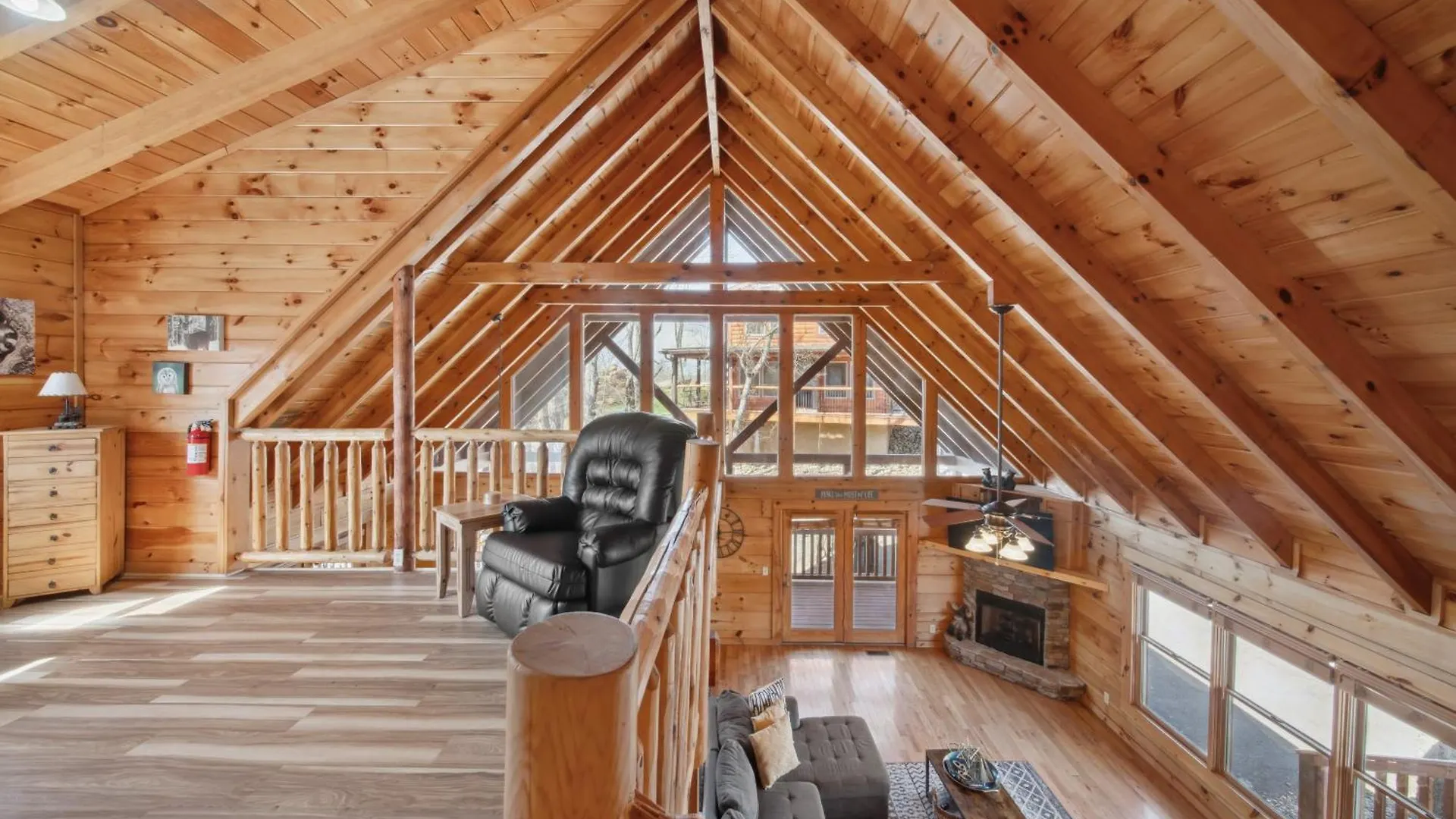 Alpine Near Dollywood, Hot Tub, Game Room, Outdoor Pool, Fast Wifi 비둘기 포지