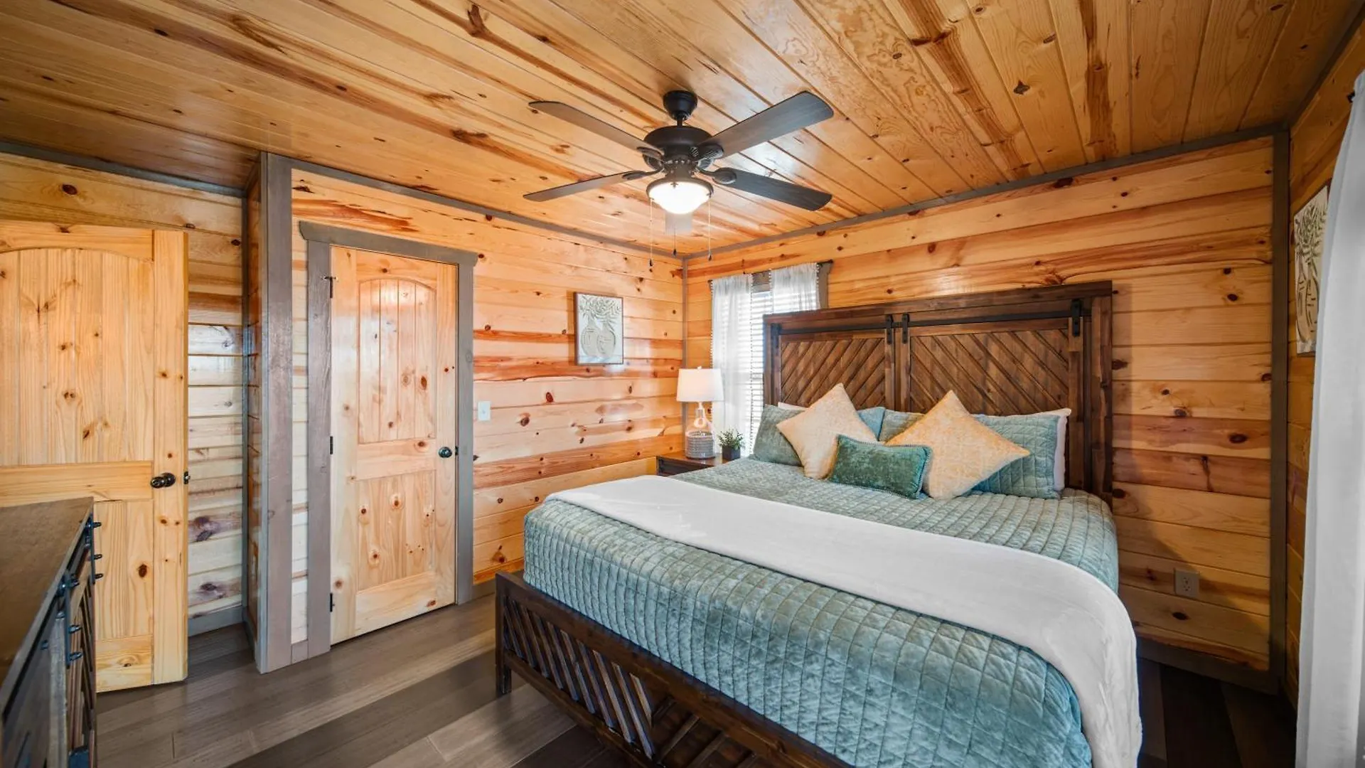 Casa vacanze Indoor Heated Pool, Alpine Near Dollywood, Theater & Game Room, Hot Tub