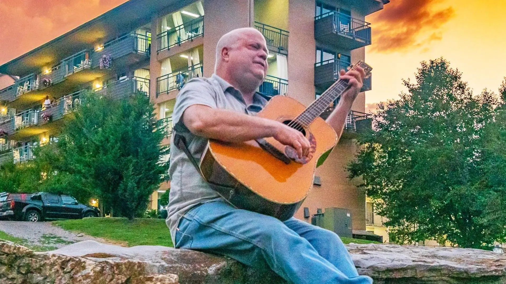 Arbors At Island Landing & Hotel