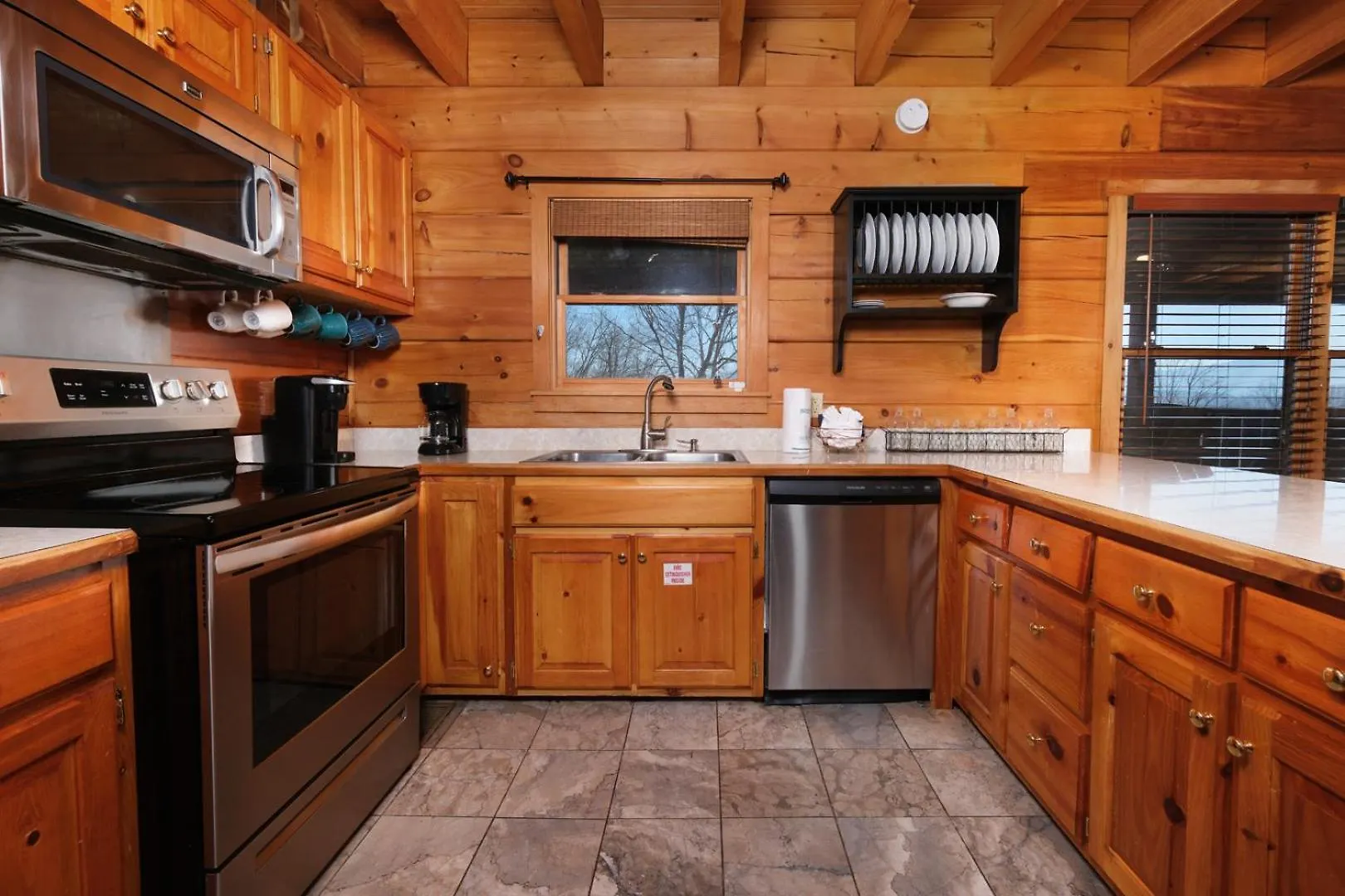 Casa vacanze 5br Sleeps 20 Putt Putt Gameroom Hot Tub Free Attraction Tickets Pigeon Forge
