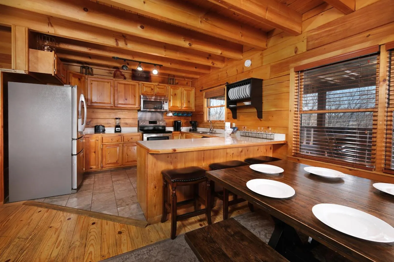 5br Sleeps 20 Putt Putt Gameroom Hot Tub Free Attraction Tickets Casa vacanze Pigeon Forge