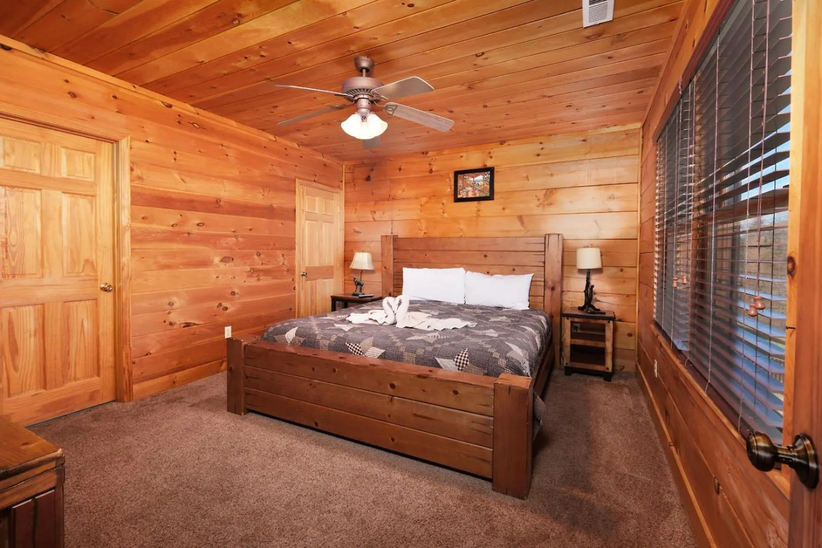 Casa vacanze 5br Sleeps 20 Putt Putt Gameroom Hot Tub Free Attraction Tickets Pigeon Forge