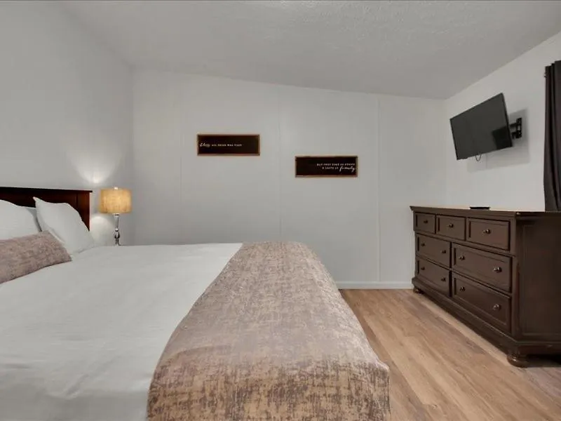 Luxurious 4br Mountain Haven With Parking 샬레 *