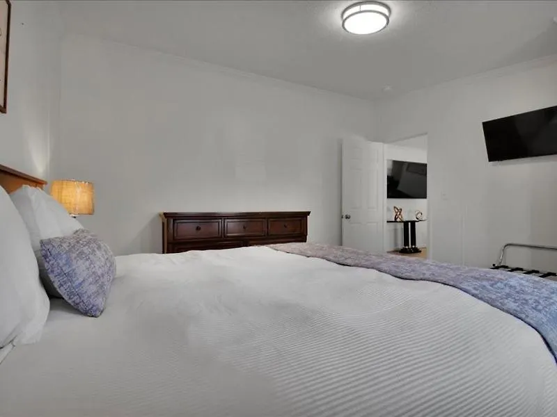 Luxurious 4br Mountain Haven With Parking 샬레 비둘기 포지