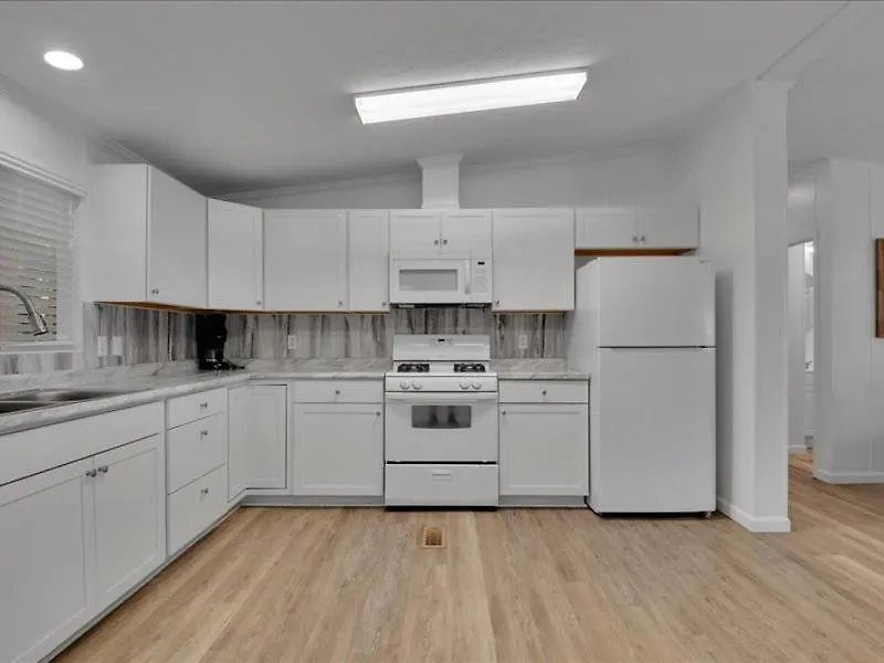 Luxurious 4br Mountain Haven With Parking 비둘기 포지