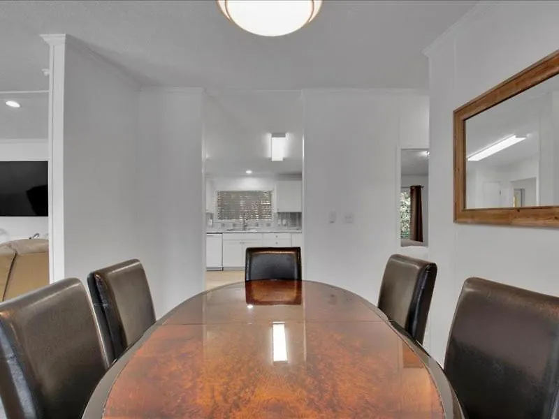Luxurious 4br Mountain Haven With Parking * 비둘기 포지