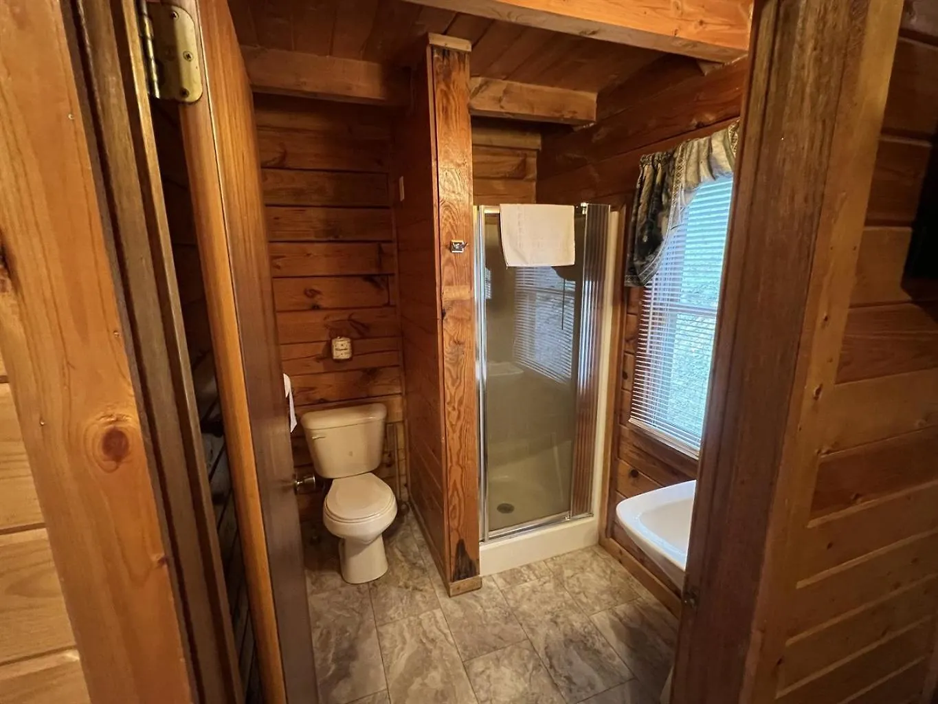 Cozy With Breathtaking Views Near Dollywood Pigeon Forge