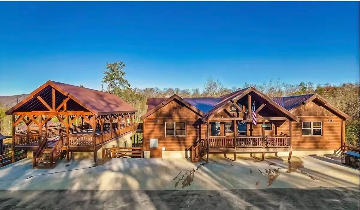 度假居 Sleeps 28 - Luxe Smokies Game Hot Tub Views Near Attractions *