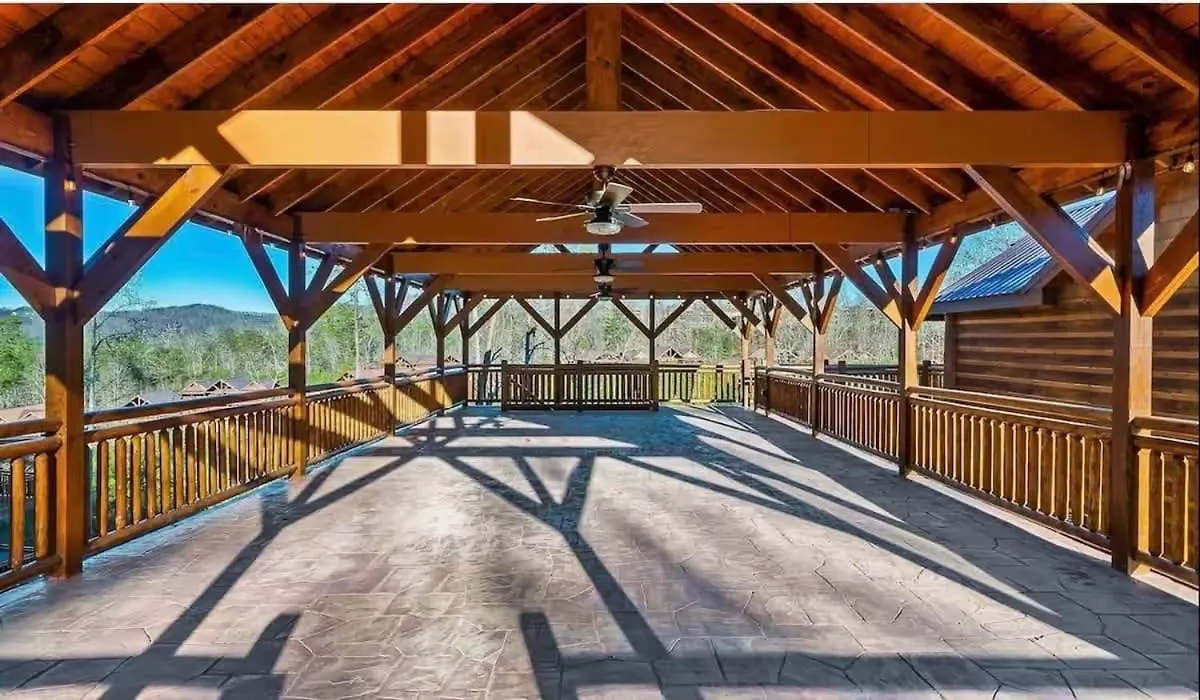 Sleeps 28 - Luxe Smokies Game Hot Tub Views Near Attractions 鸽子谷