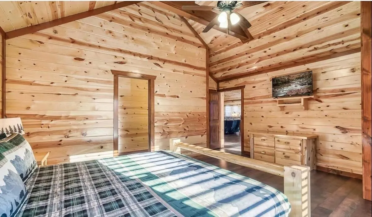 Sleeps 28 - Luxe Smokies Game Hot Tub Views Near Attractions * 鸽子谷