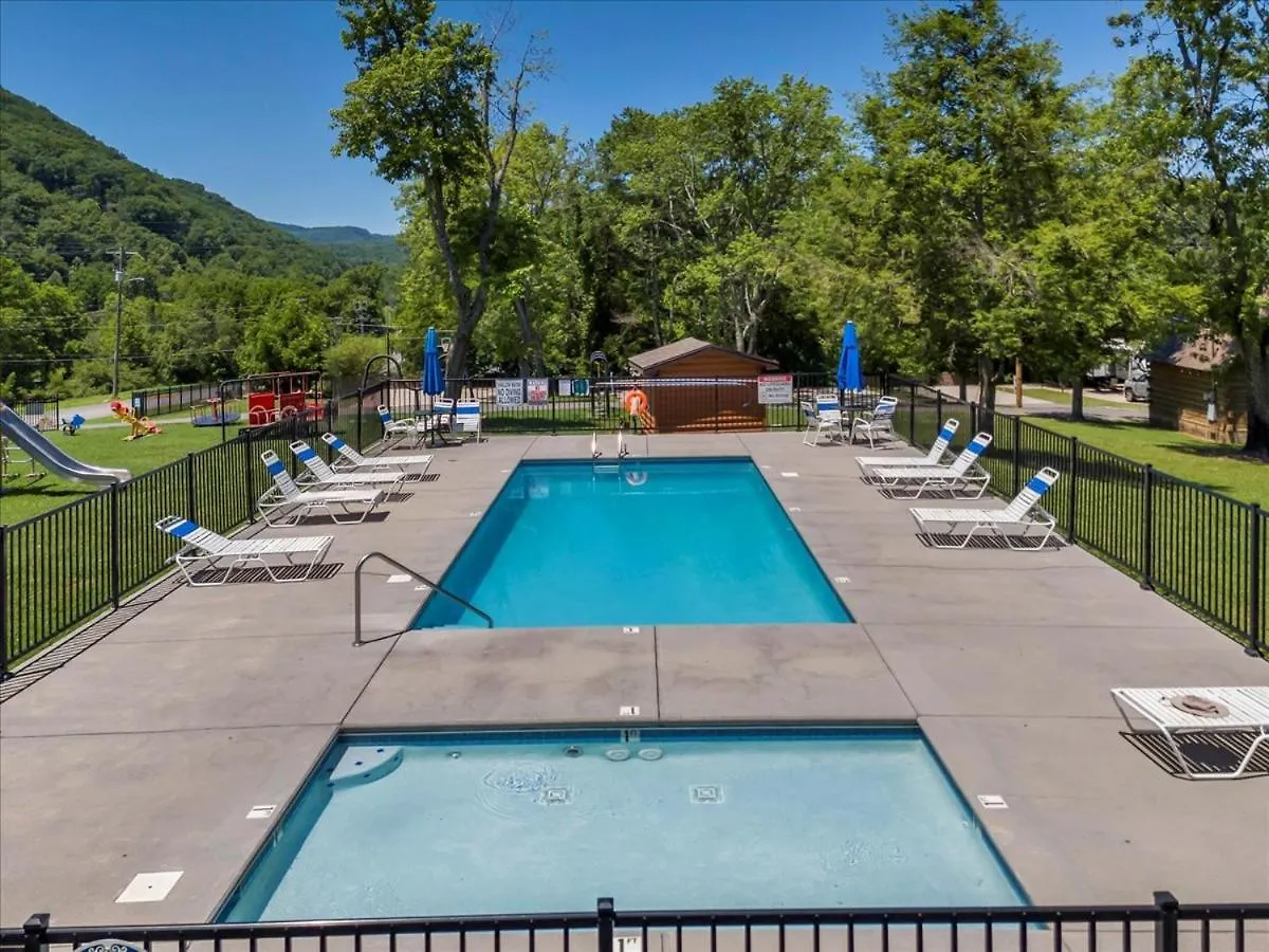 Rustic With Mountain Views And Parking Chalet Pigeon Forge