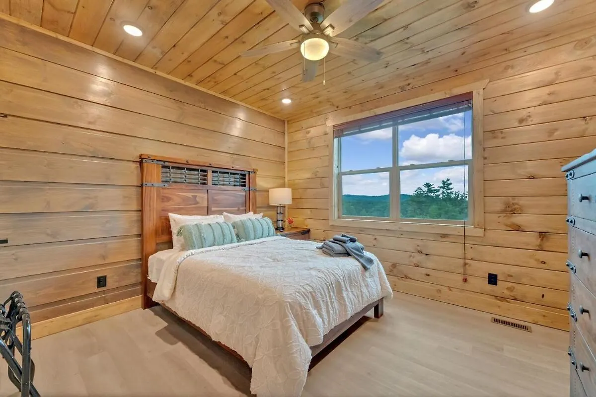 Honeybear Hideaways - Unique & Serene With Indoor Pool, Hot Tub And Mountain Views * 鸽子谷