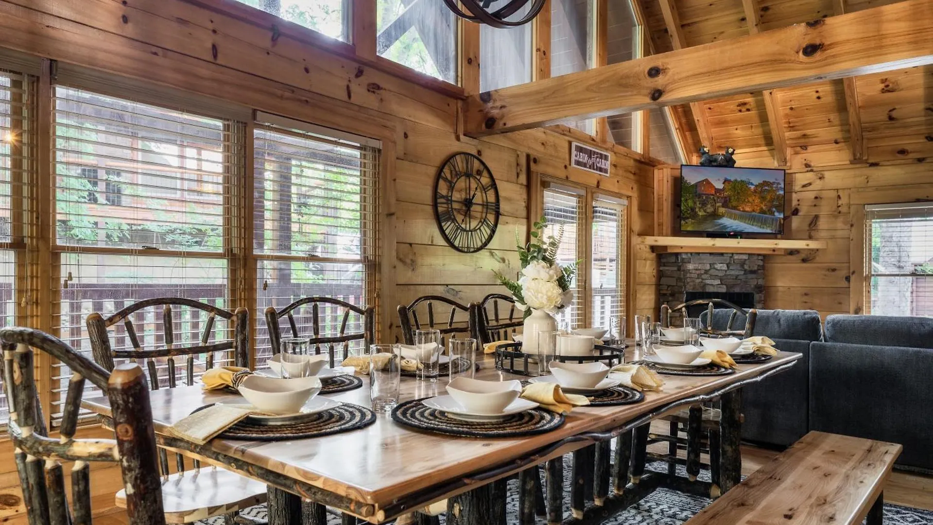 Alpine Near Dollywood, Hot Tub, Game Room, Outdoor Pool, Fast Wifi *