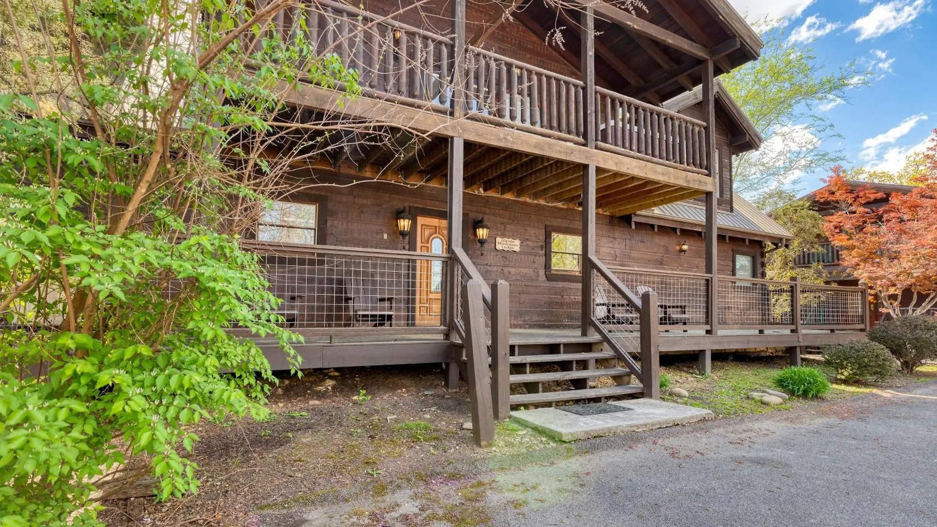 Retreat W Game Hot Tub Bbq Alpine Mountain By Avantstay Pigeon Forge