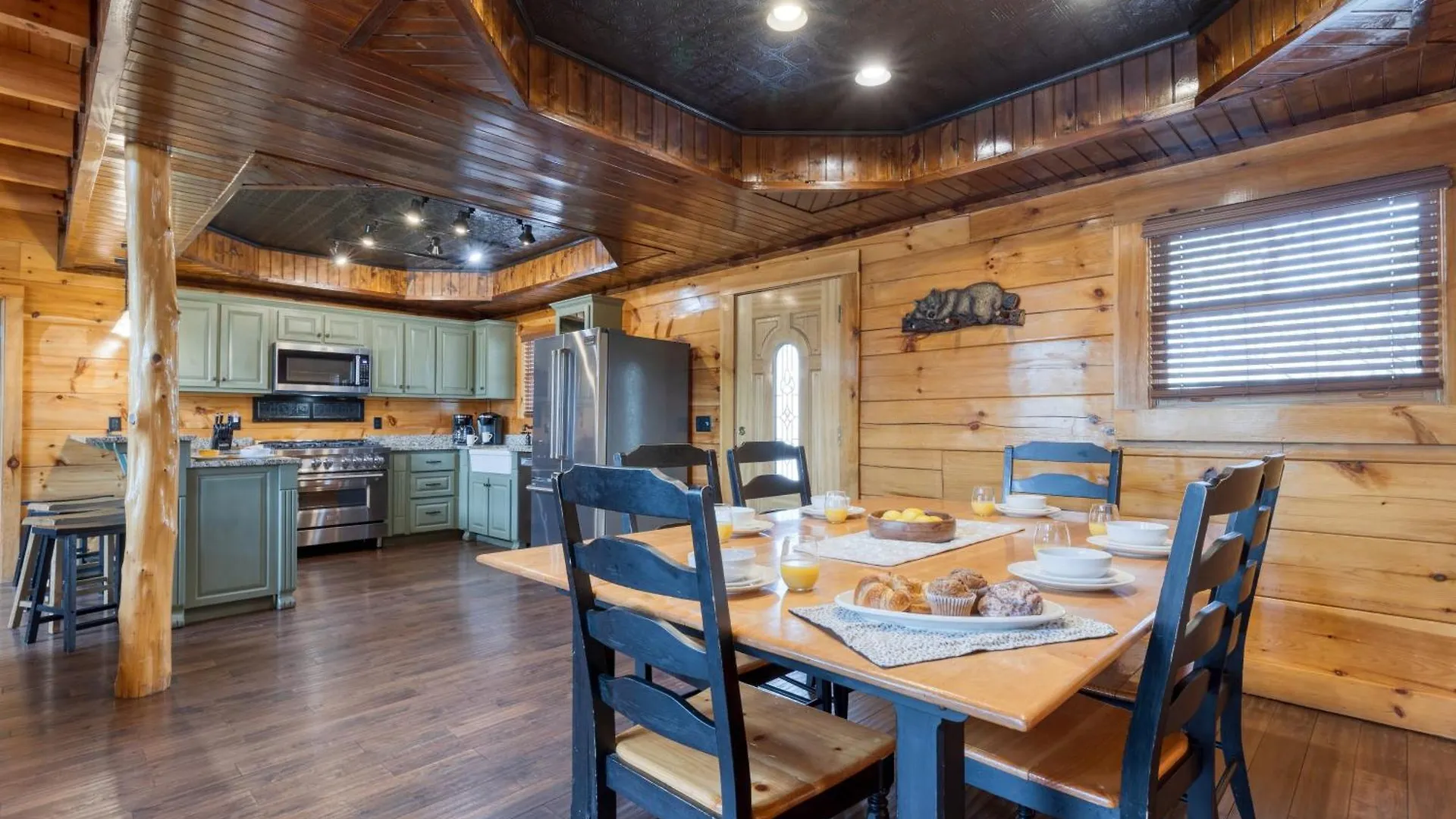 Retreat W Game Hot Tub Bbq Alpine Mountain By Avantstay Feriehus