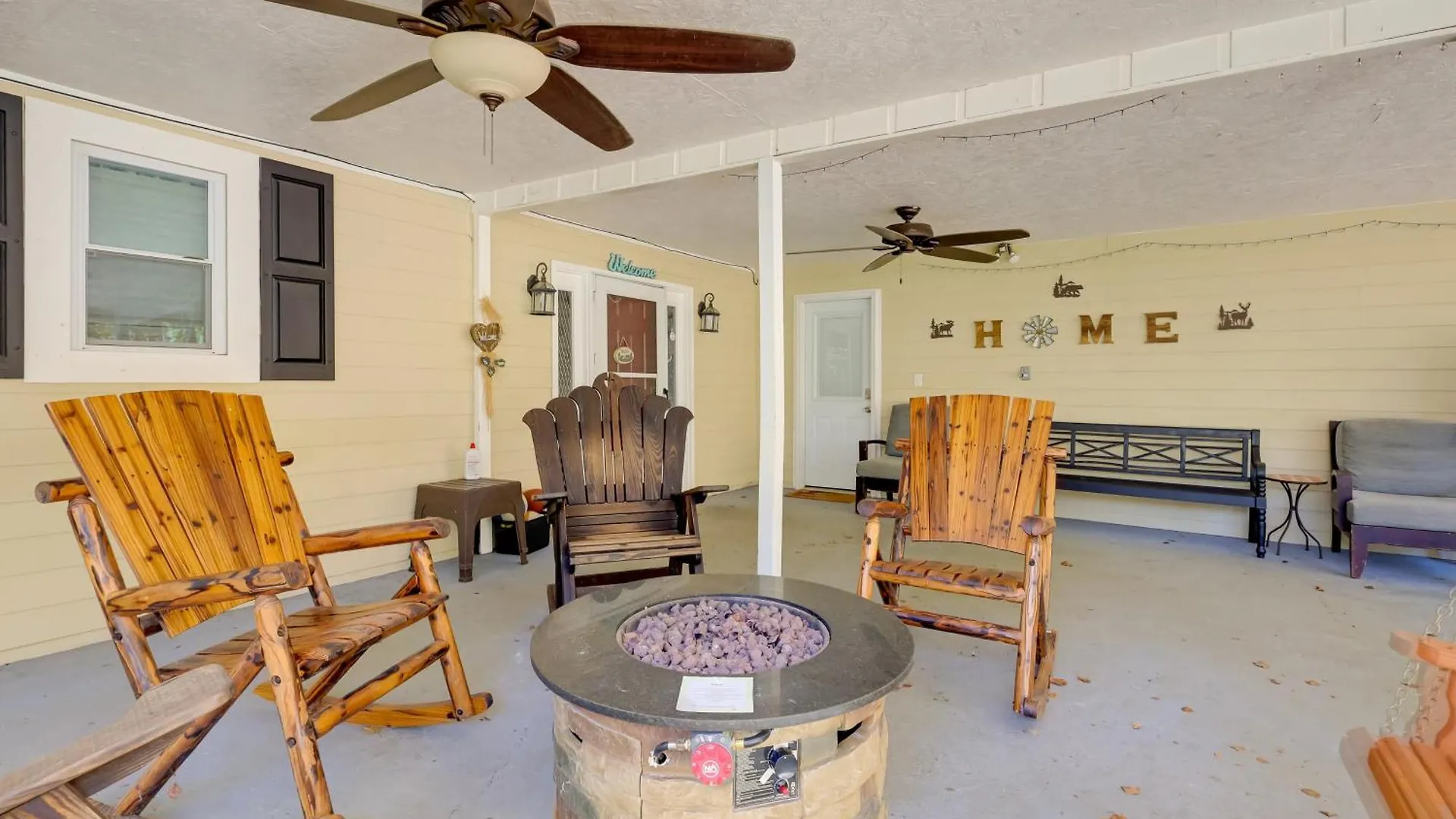 By Dollywood With Private Pool! Feriehus