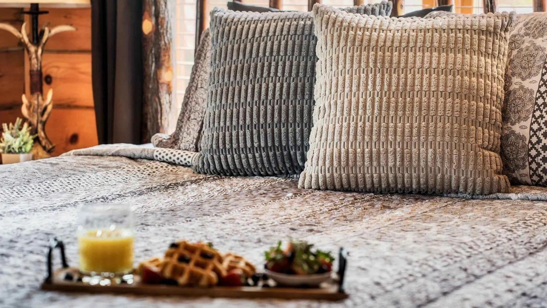Vakantiehuis Quaint & Cozy - Great Location - Hot Tub - Bbq