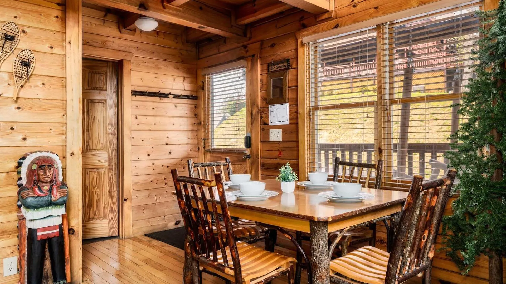 Vakantiehuis Quaint & Cozy - Great Location - Hot Tub - Bbq *