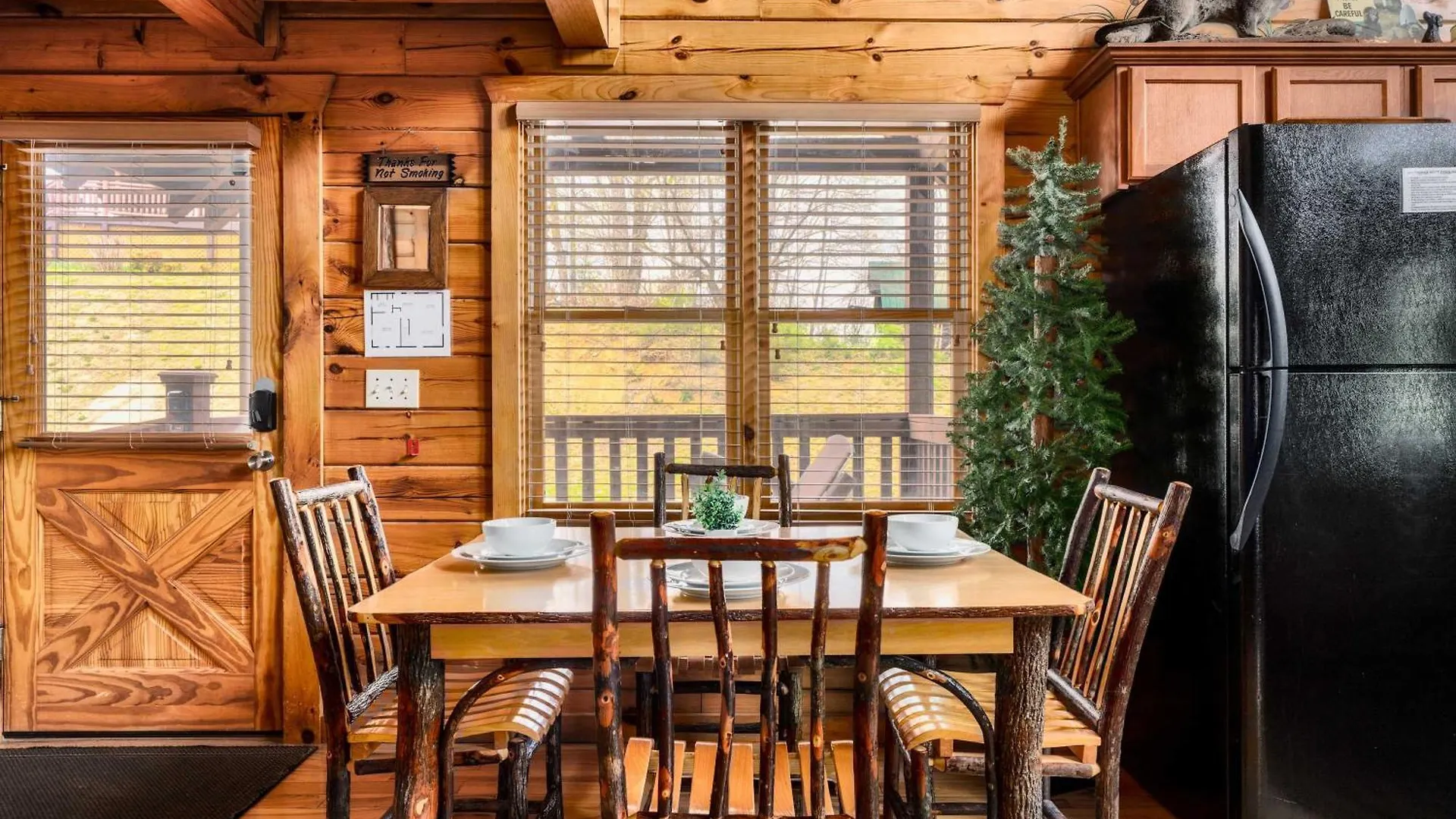 Vakantiehuis Quaint & Cozy - Great Location - Hot Tub - Bbq *