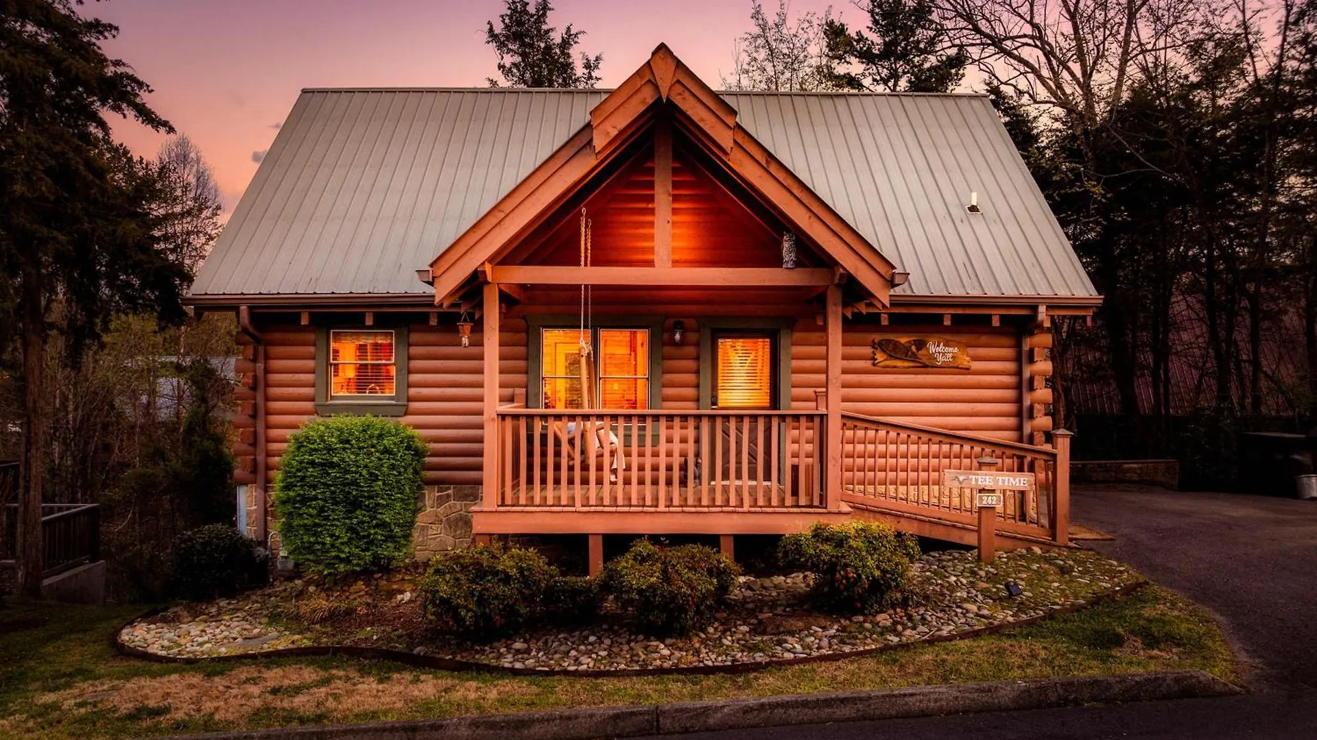 Vakantiehuis Quaint & Cozy - Great Location - Hot Tub - Bbq Pigeon Forge