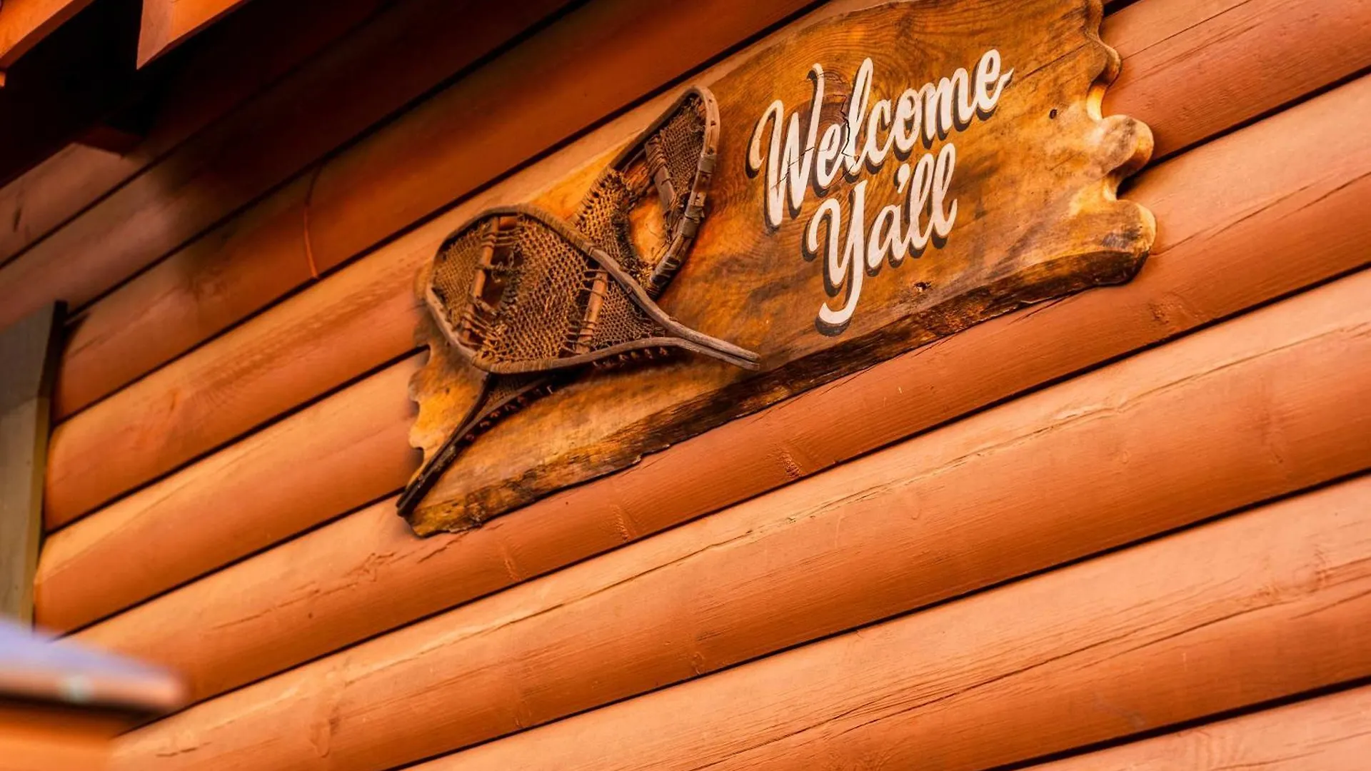 Quaint & Cozy - Great Location - Hot Tub - Bbq Pigeon Forge