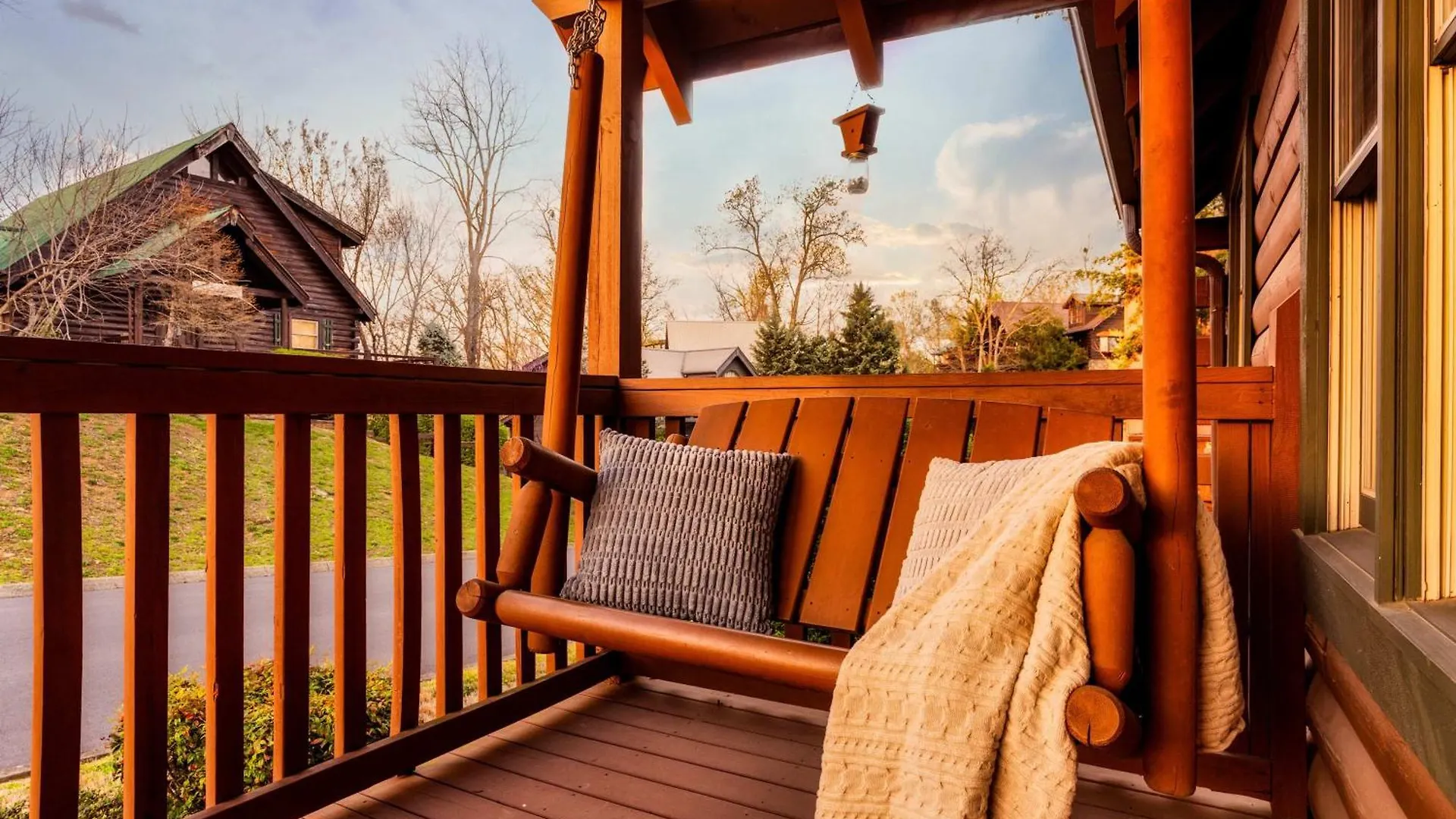 Vakantiehuis Quaint & Cozy - Great Location - Hot Tub - Bbq *