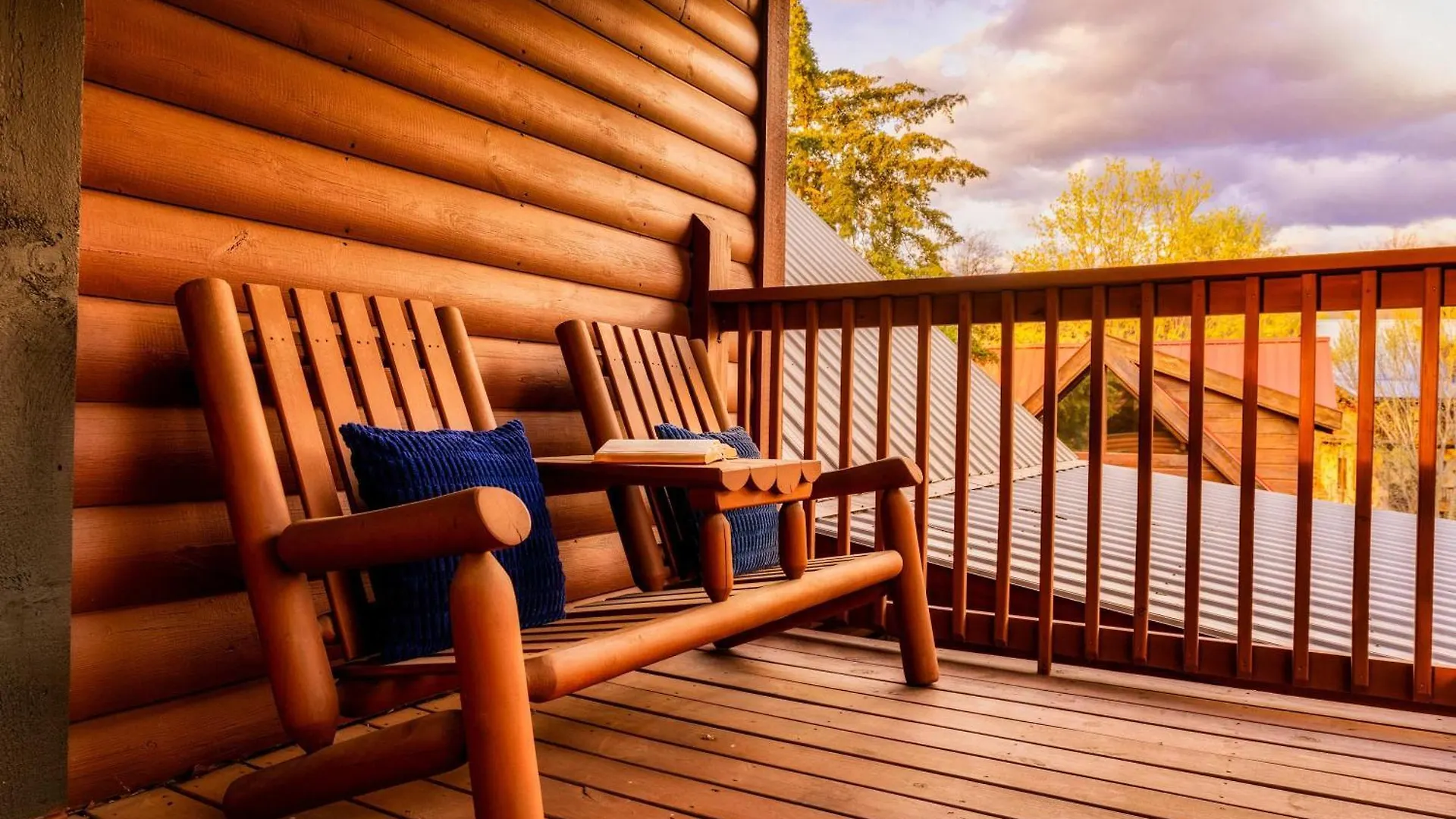 Quaint & Cozy - Great Location - Hot Tub - Bbq