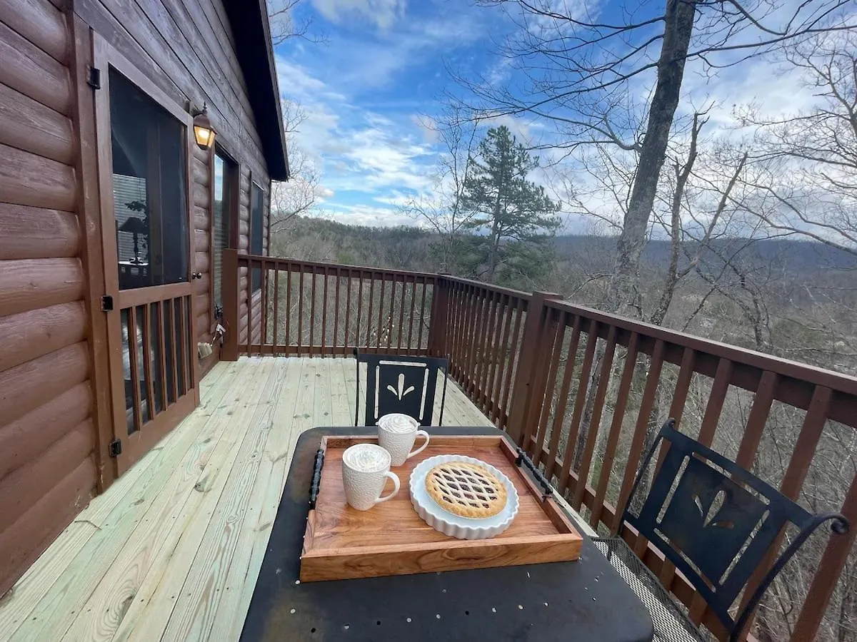 Cozy Secluded Firepit Hot Tub *