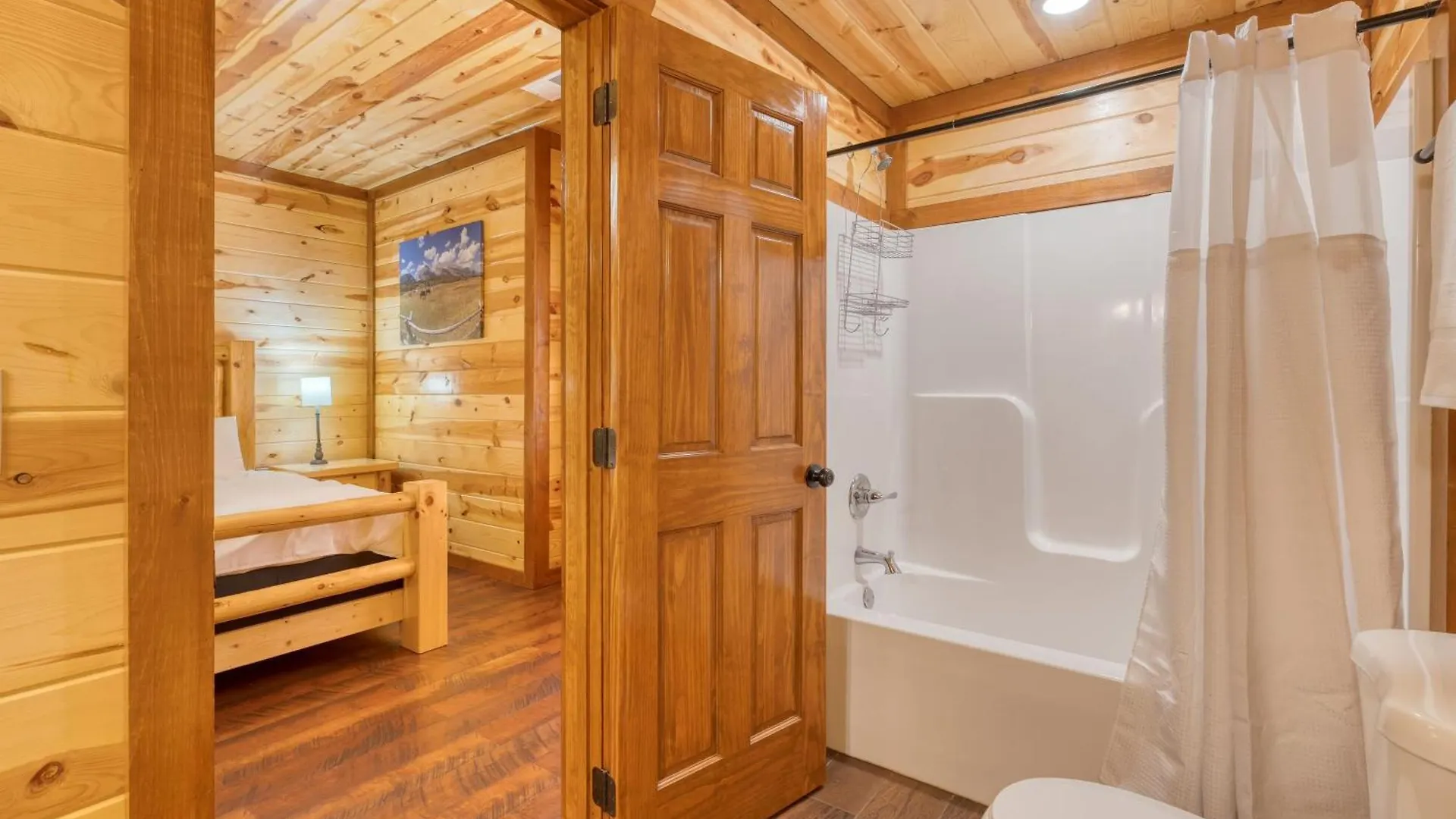 Sleeps 28 - Luxe Smokies Game Hot Tub Views Near Attractions * 鸽子谷