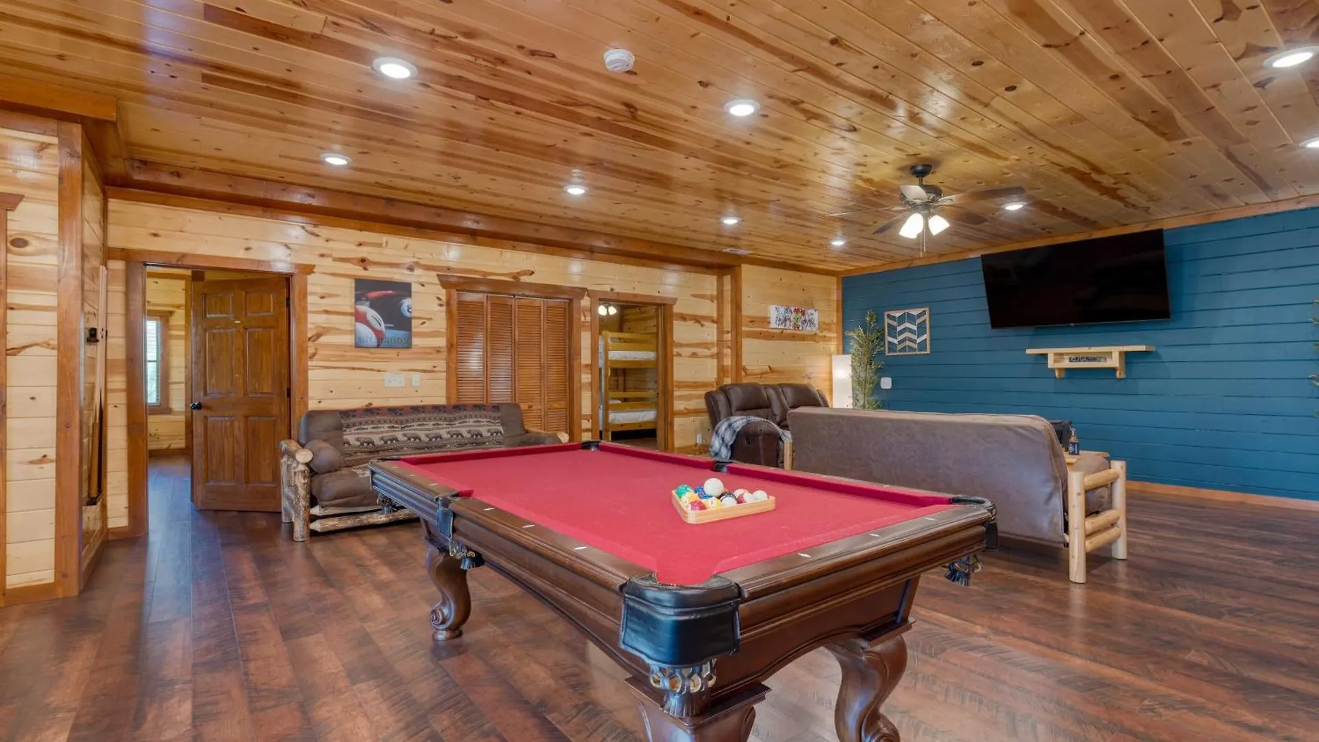 Sleeps 28 - Luxe Smokies Game Hot Tub Views Near Attractions 鸽子谷