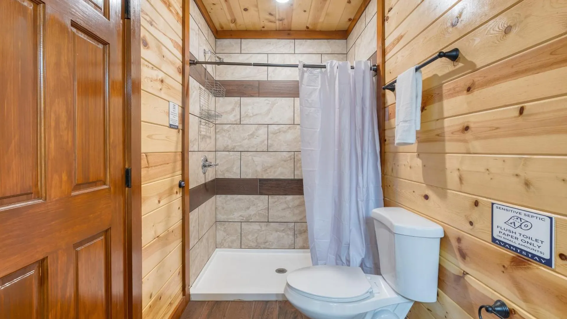 Sleeps 28 - Luxe Smokies Game Hot Tub Views Near Attractions 度假居