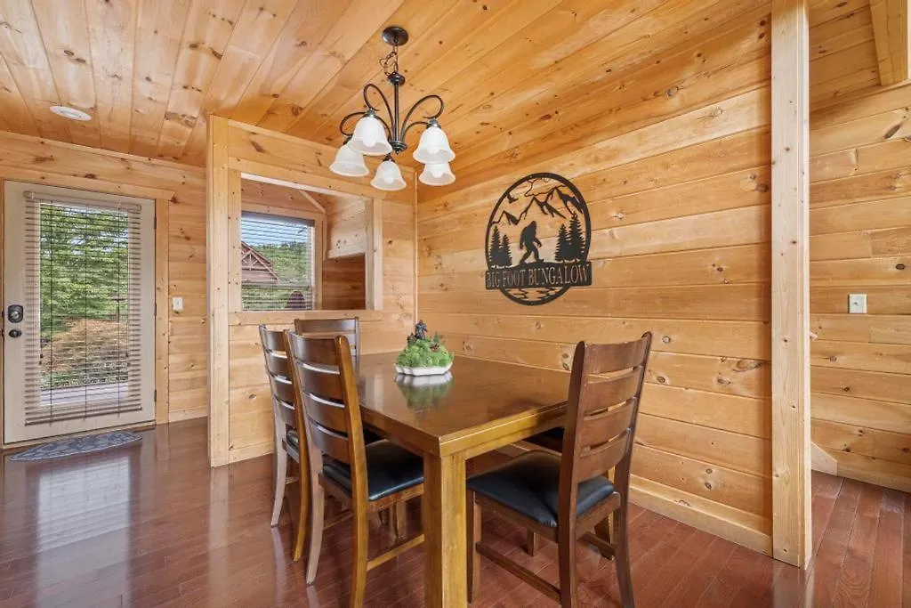 Bigfoot Bungalow, Free Tickets, No Catch! Casa vacanze