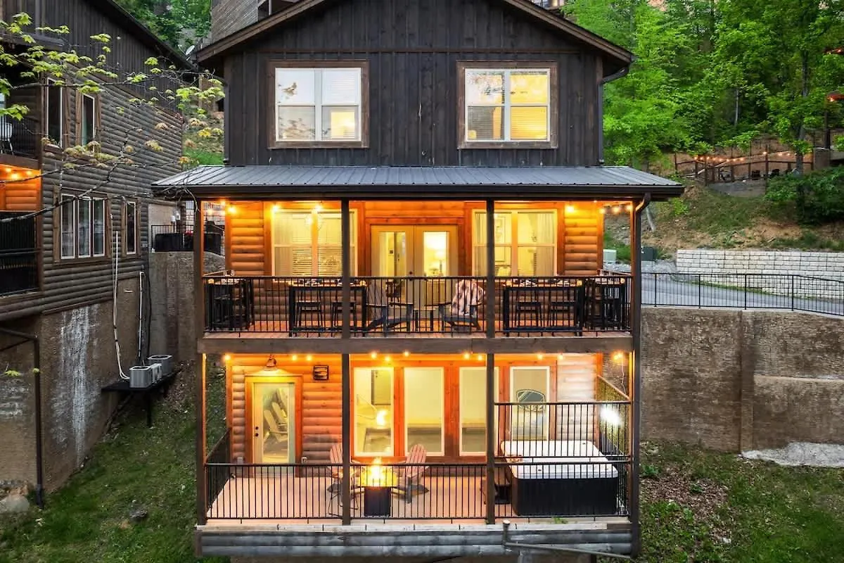 بيت للعطل Ridgetop Hideaway بيدجن فورج