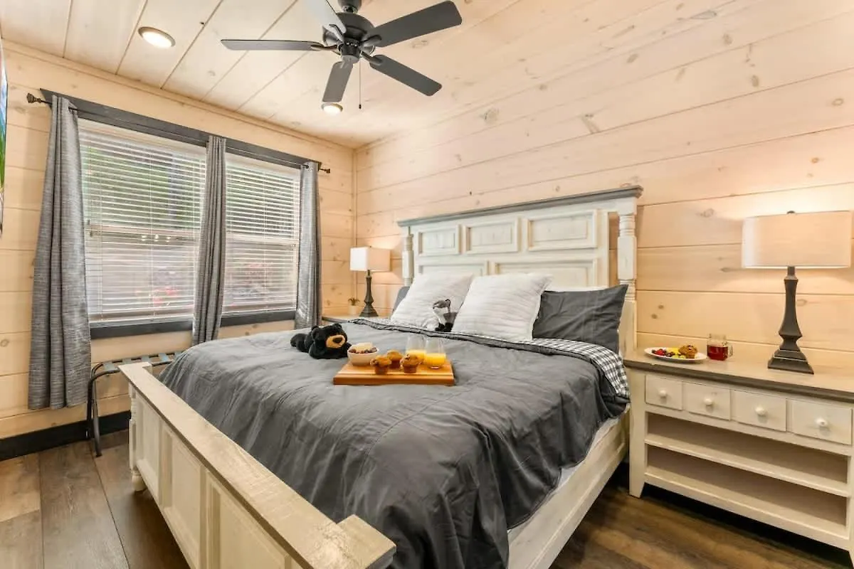 بيت للعطل Ridgetop Hideaway