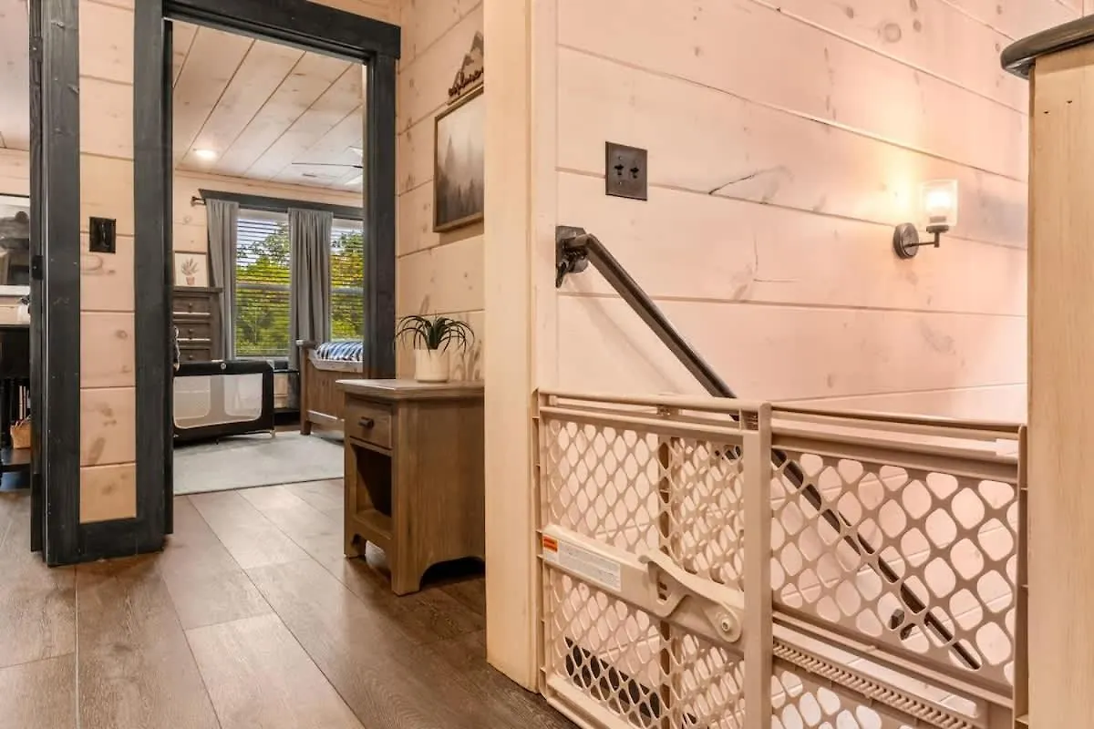 بيت للعطل Ridgetop Hideaway *