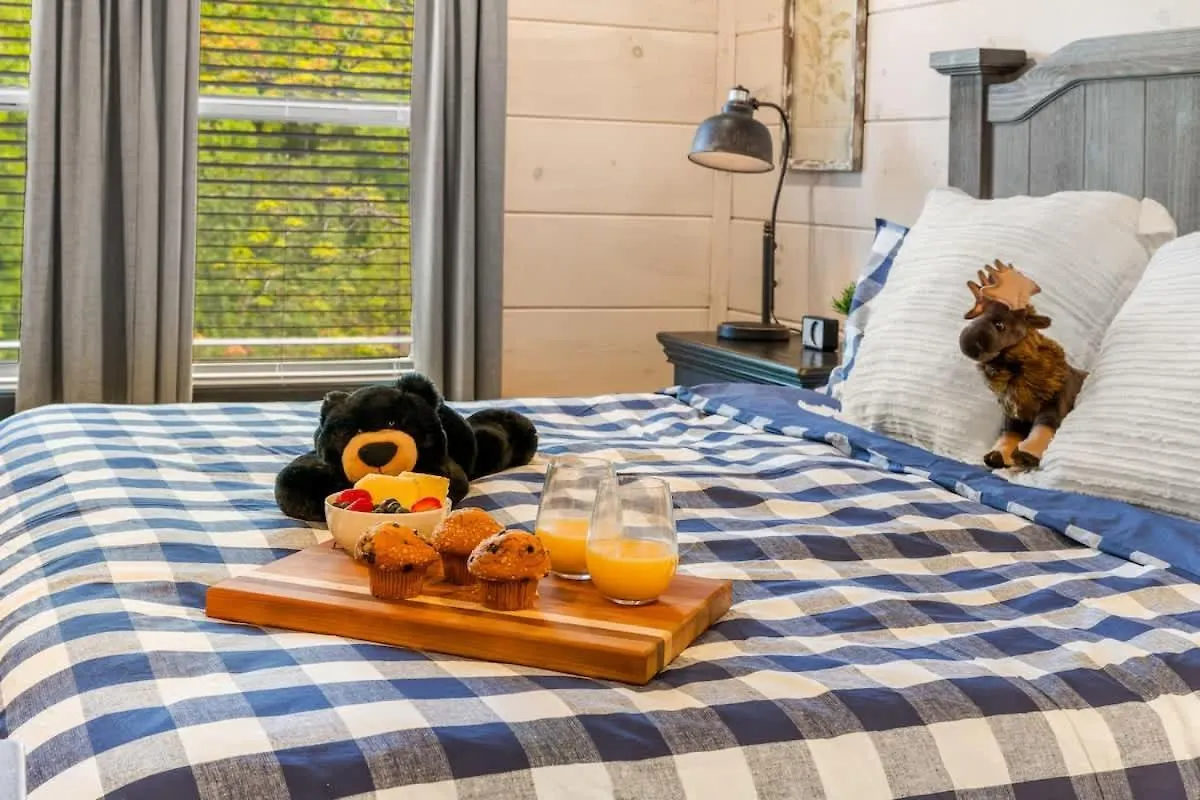 Ridgetop Hideaway *