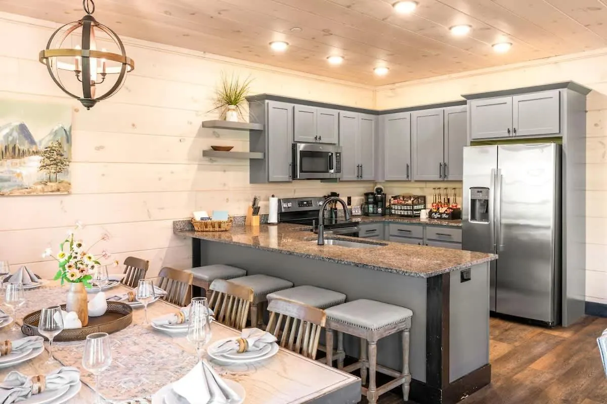 Ridgetop Hideaway
