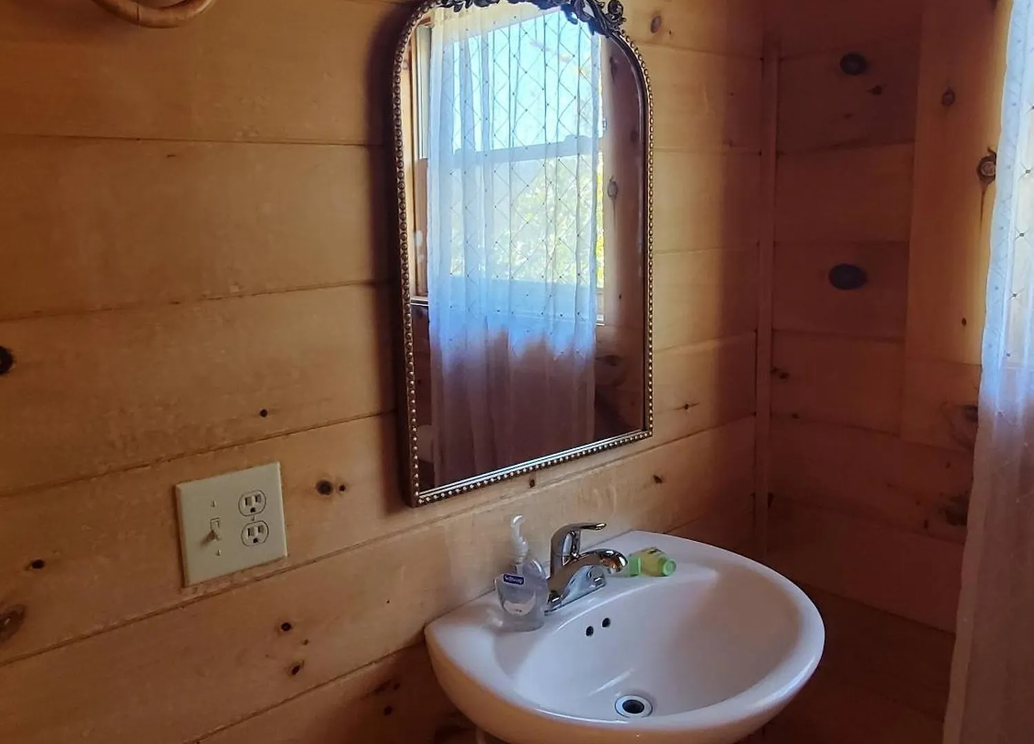 Peek-a-view*romantic Swing Mountnview Hottub 펜션 *
