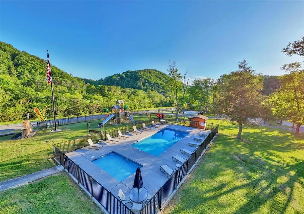 Rustic With Mountain Views And Parking Alpesi faház