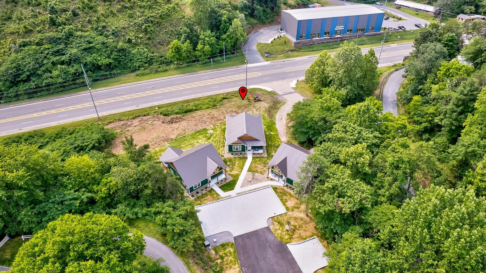 Feriehus New 2br Across From Dollywood With Hot Tub, One-step Entry, And Free Attraction Tickets *